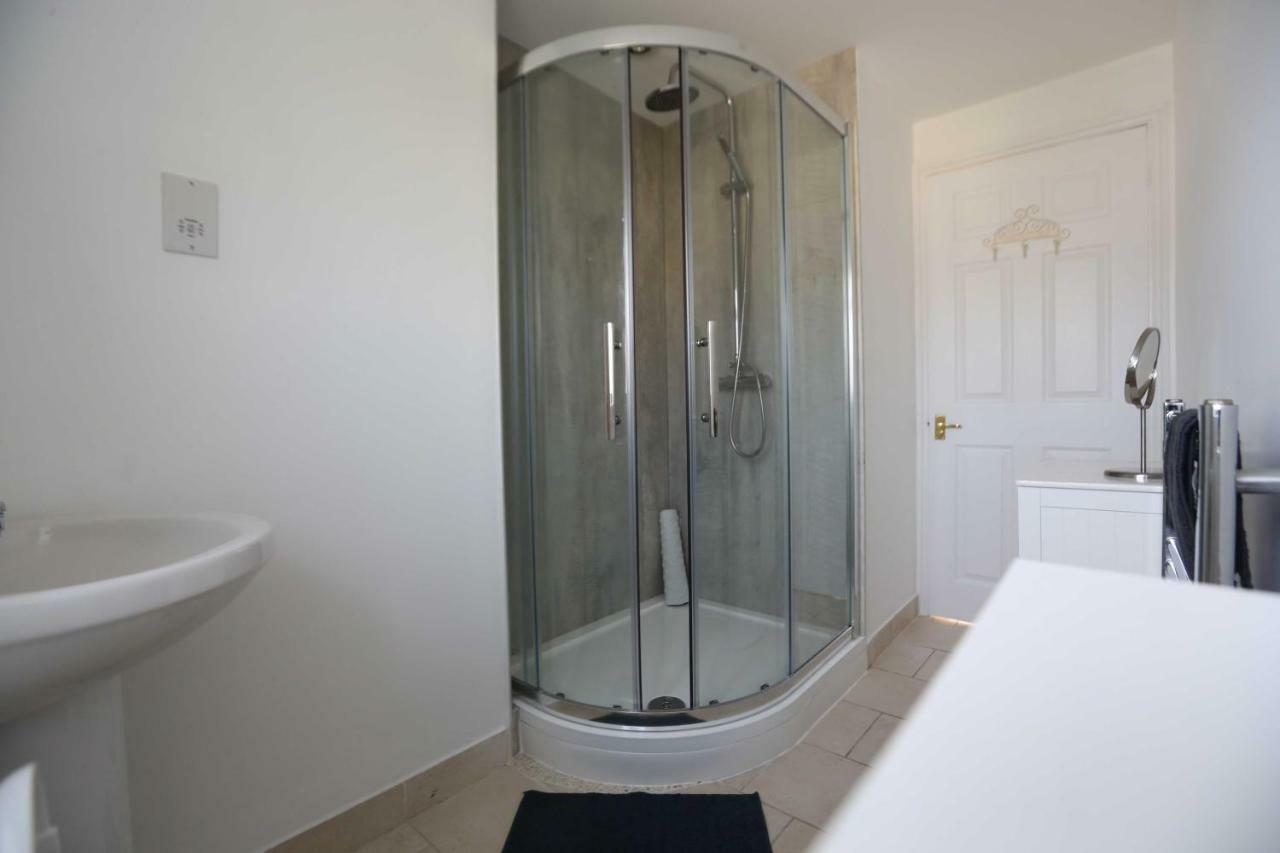 4A Dolphin Close Apartment ไลม์รีจิส ภายนอก รูปภาพ